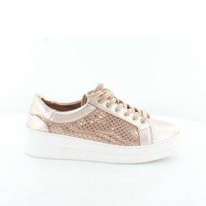 3/ $10✨ Steve Madden rose gold sneakers